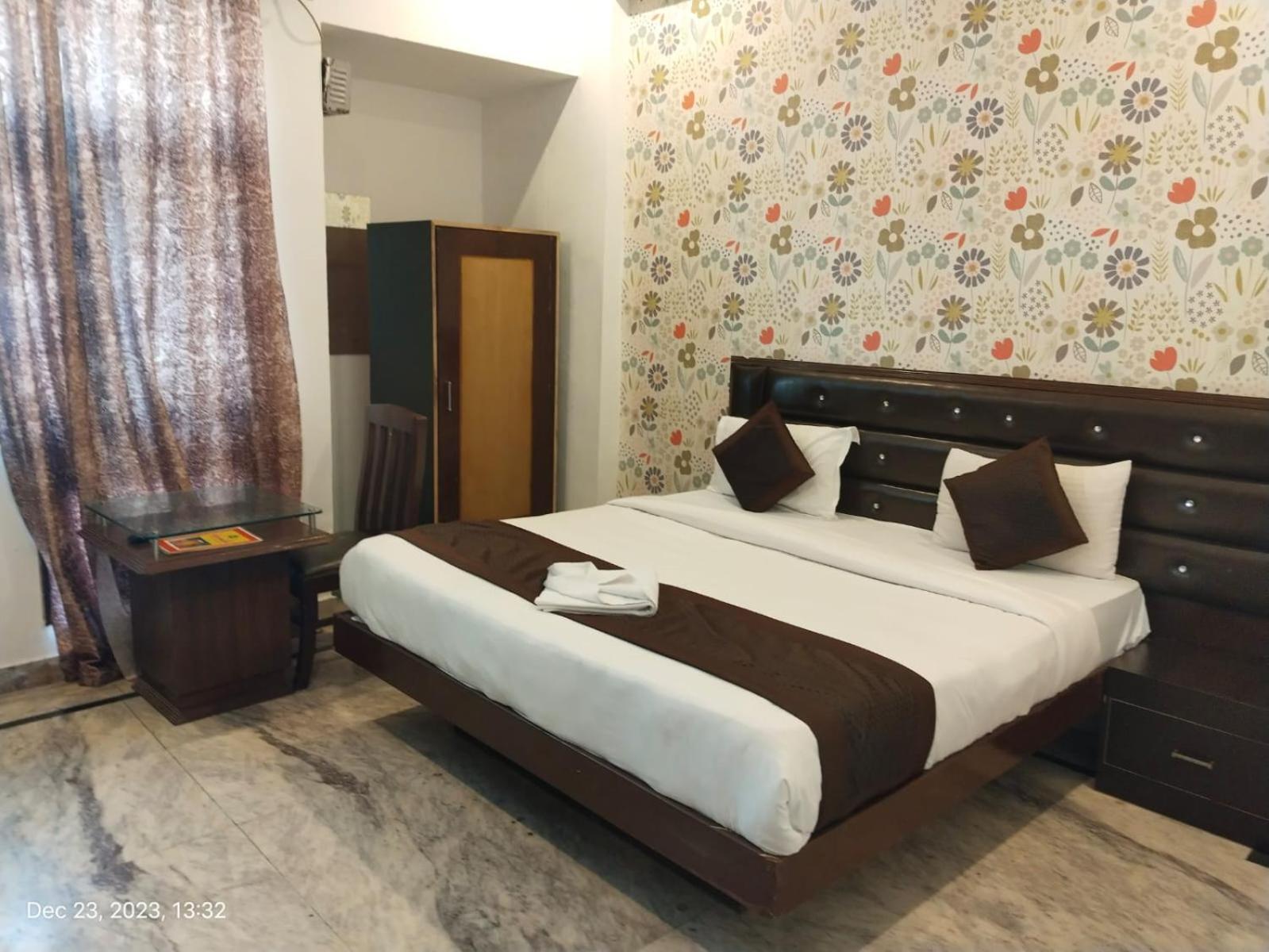 Hotel Shivanta Residency Rishīkesh Esterno foto